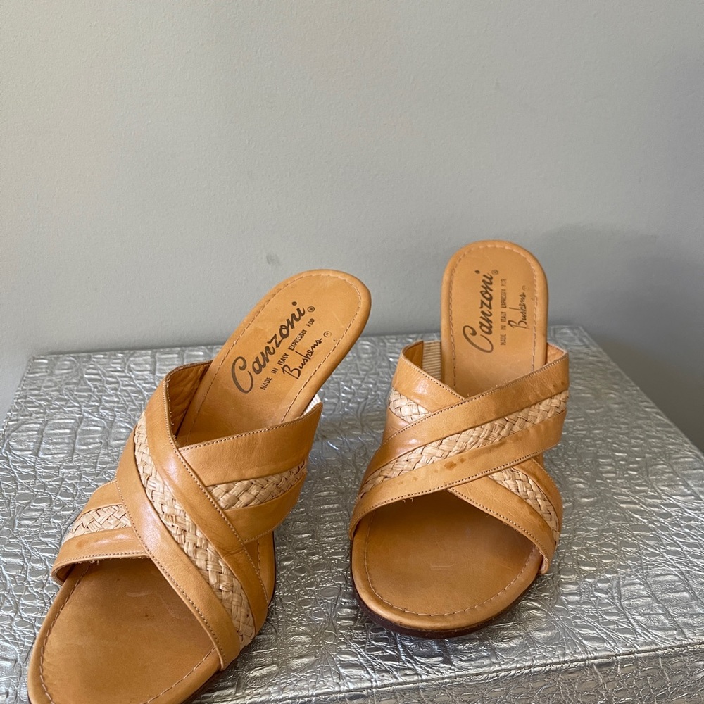 NWOB Canzoni Italian Leather & Cork Sandal, Gold/Wheat, Size 7